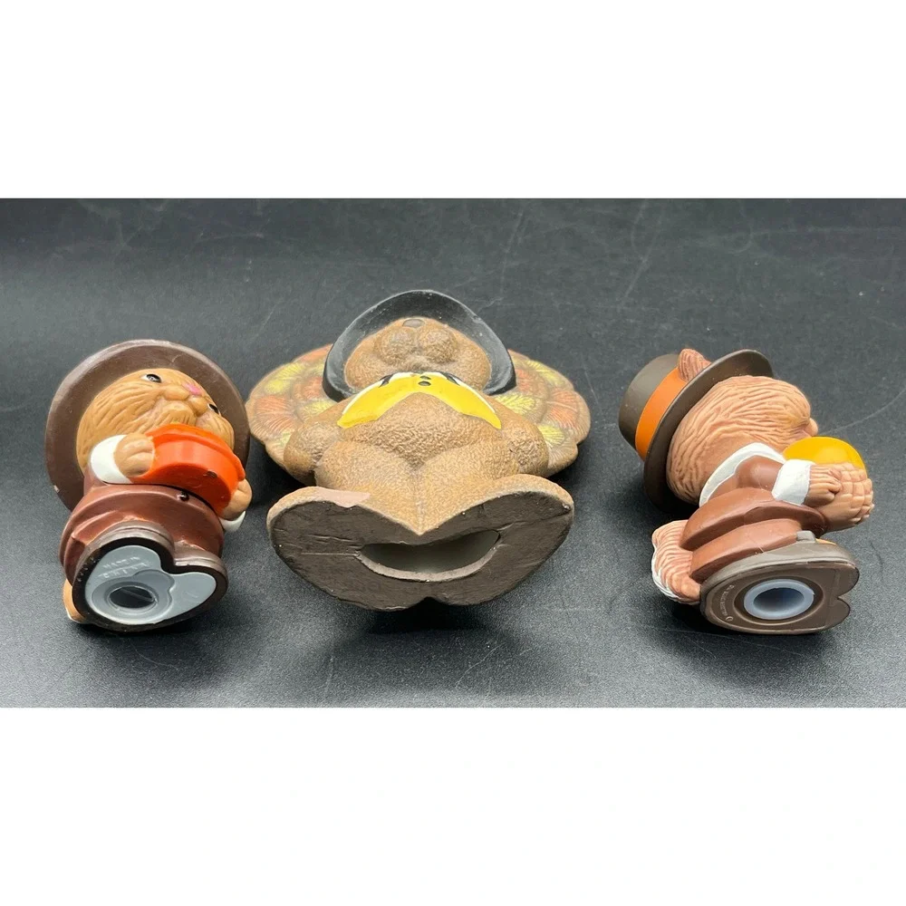 Vtg 3 Pc Thanksgiving Pilgrim Bear Turkey Figurine Squirrel Salt Pepper Shakers